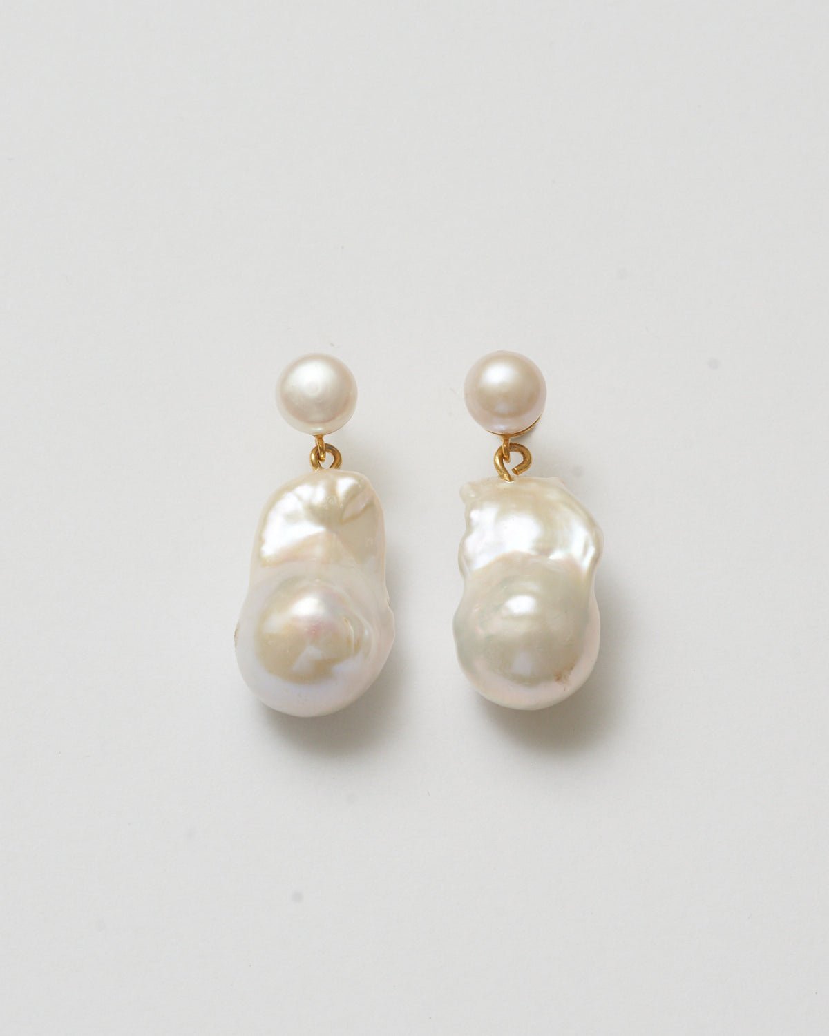 Baroque pearl earrings