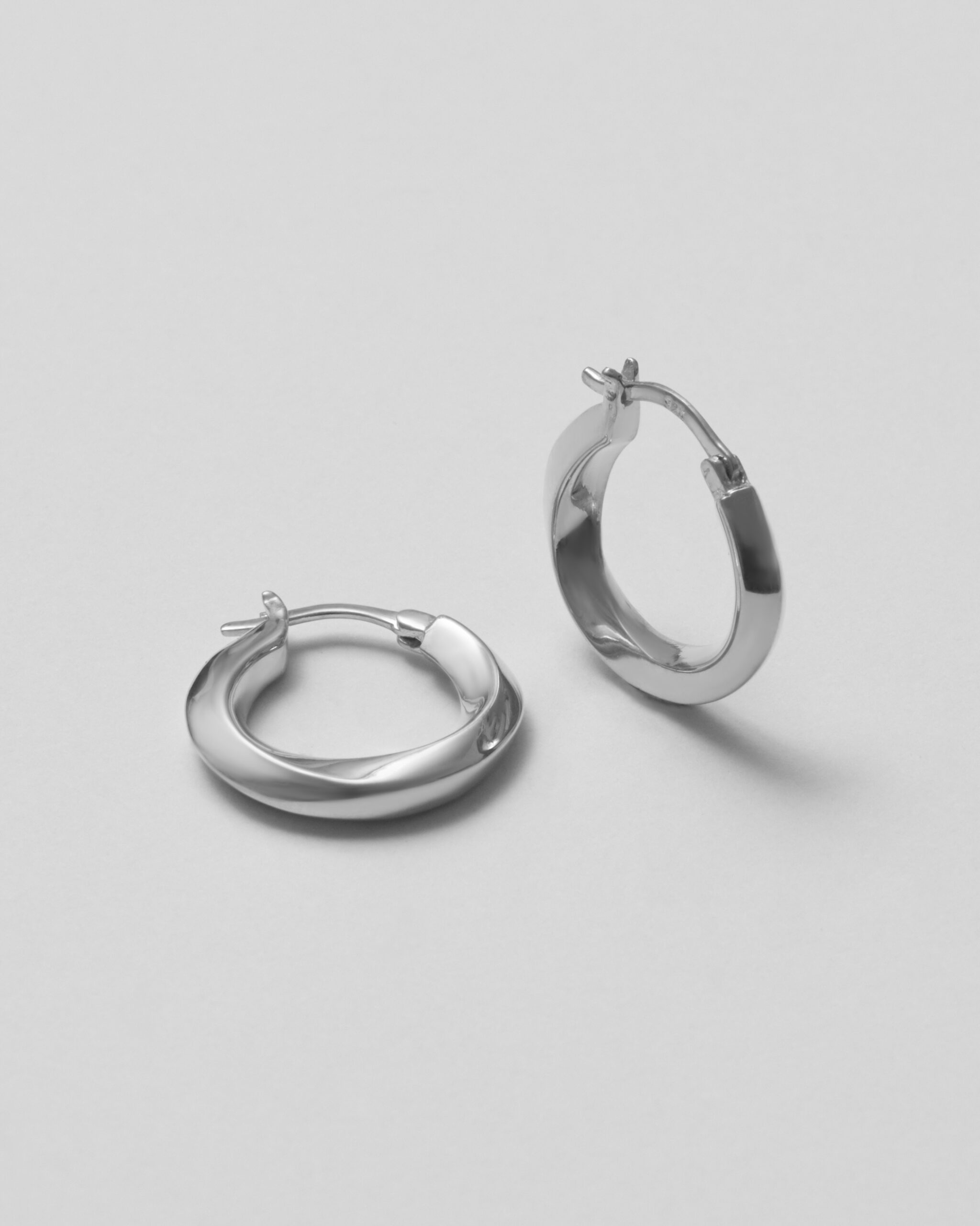 Small swirl hoops_silver