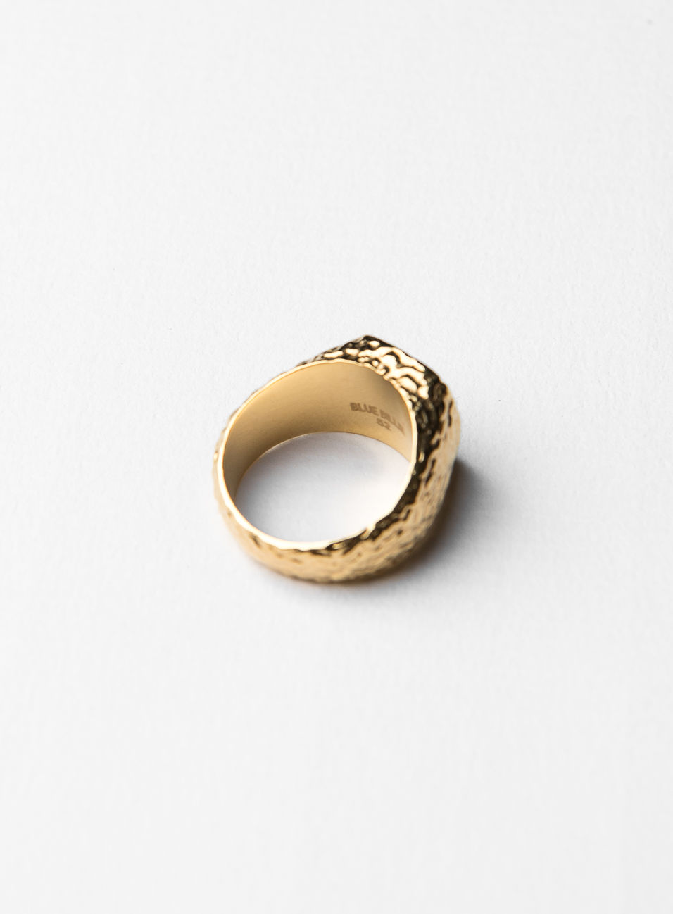 Oval Structured Ring Gold
