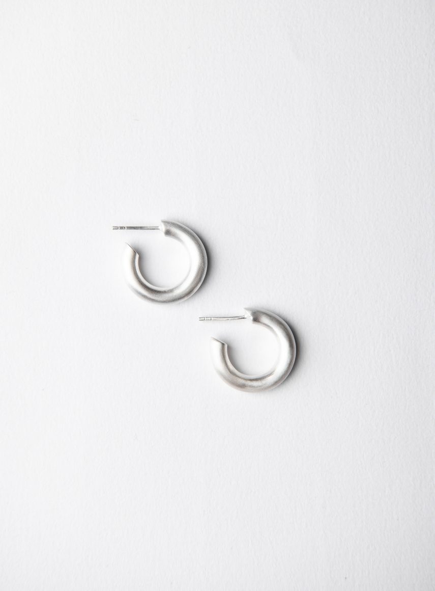 Small Hoops Matte Silver