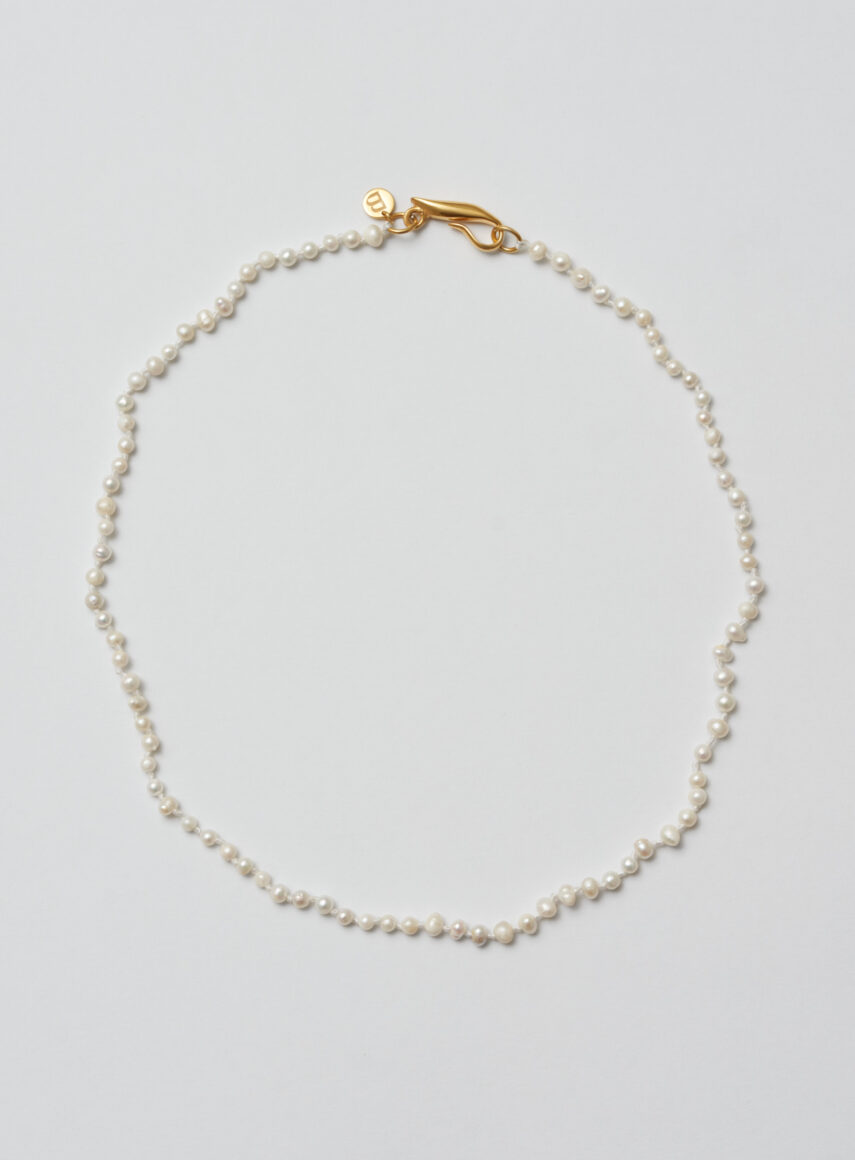 Knitted Pearl Necklace gold