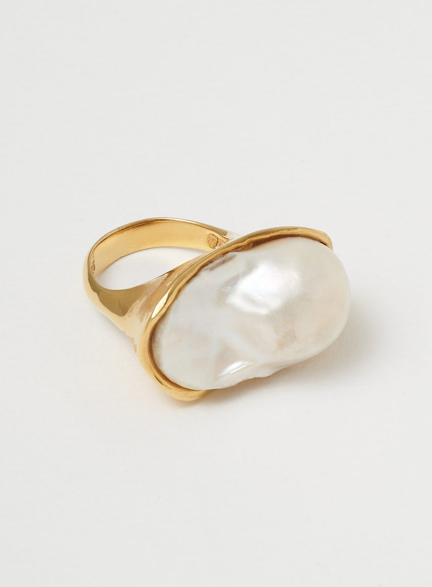 Giant Pearl Ring Gold