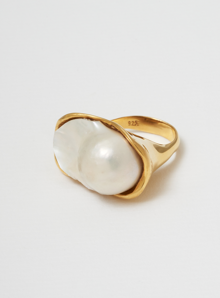 Giant pearl ring