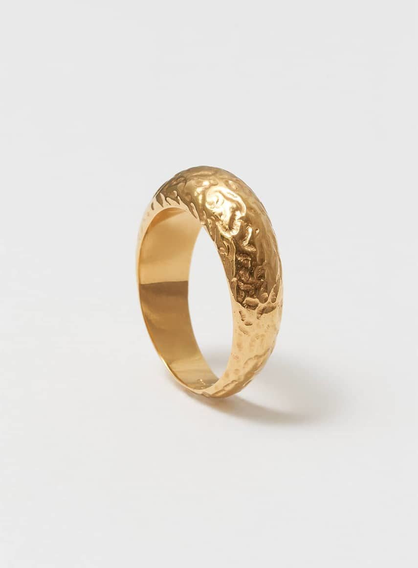 Thick Dome Ring Structured Gold