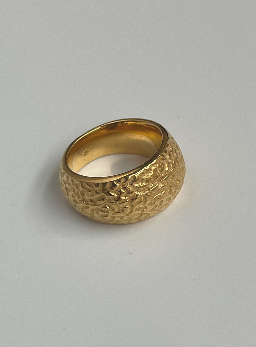 Structured Big Ring Guld