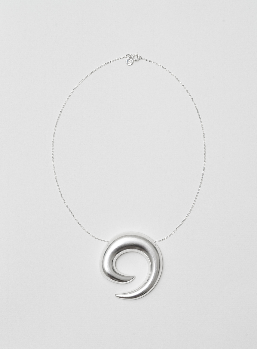 Saturn necklace silver