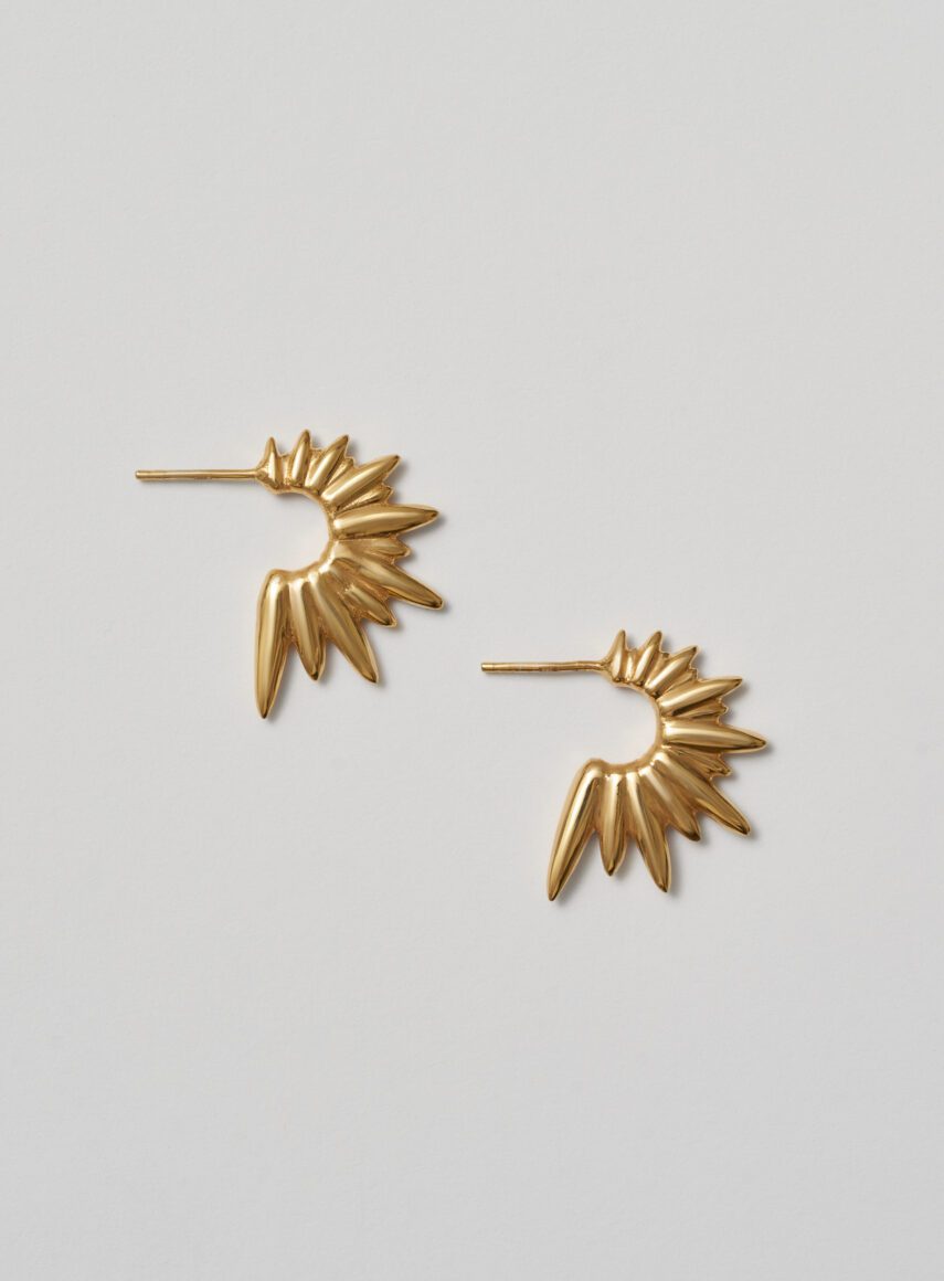 Spiky earrings gold
